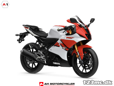 Yamaha YZF 125 R Anniversary White