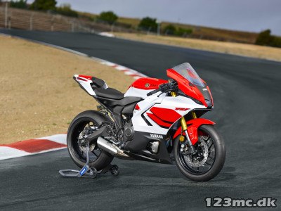 Yamaha YZF R7