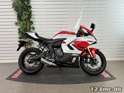 Yamaha YZF R7 70th Anniversary