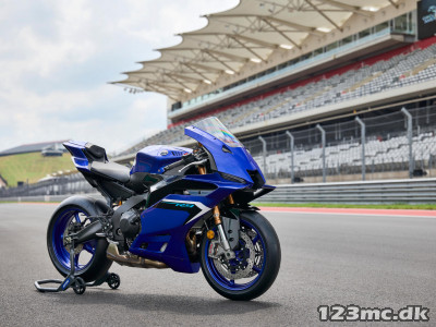 Yamaha YZF R9