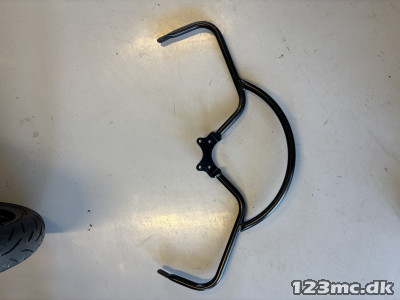 Suzuki SV 650, styrt bøjle