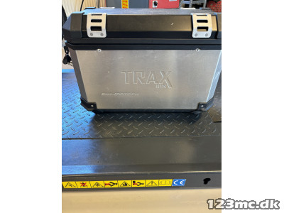 Trax alu box