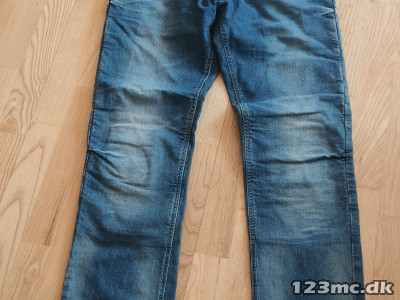 MC jeans