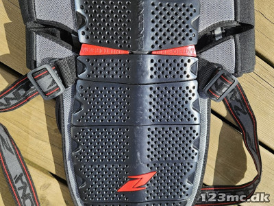 Zandona shark rygskjold