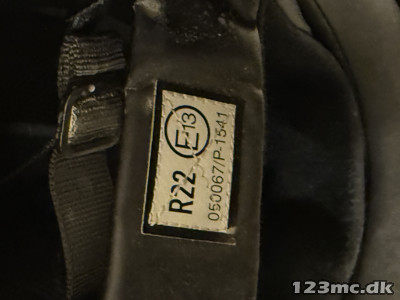 2 Bmw tasker og 2 hjelme