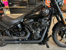 `${motorcycle.brand} ${motorcycle.model}`