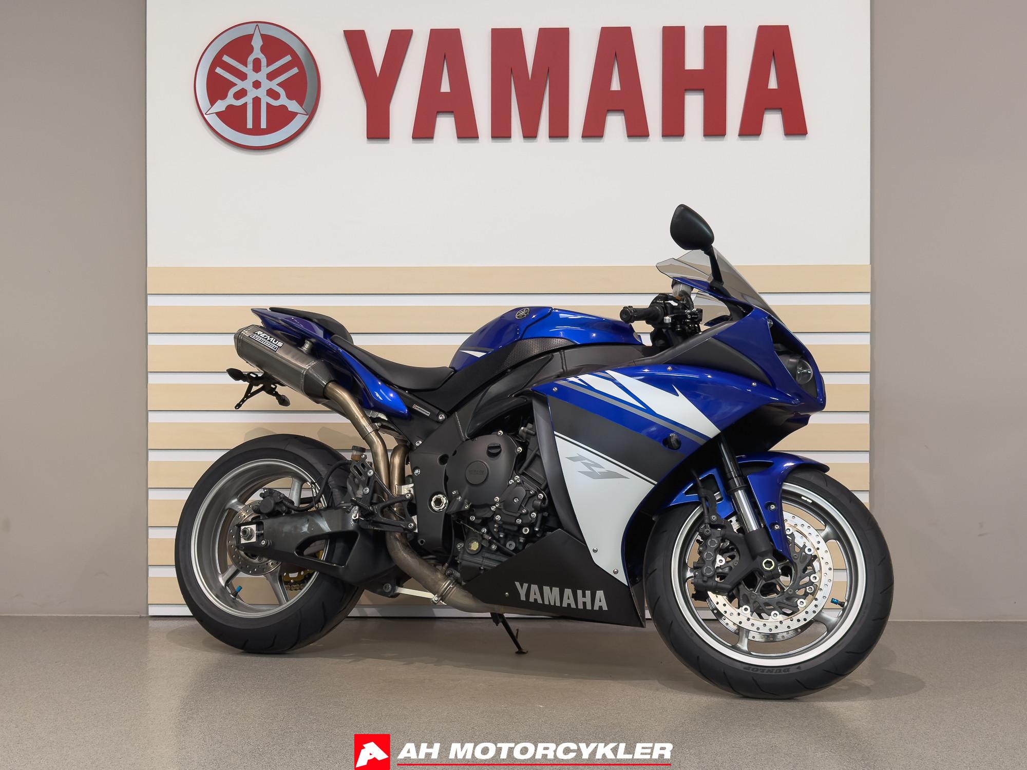 Yamaha YZF R1