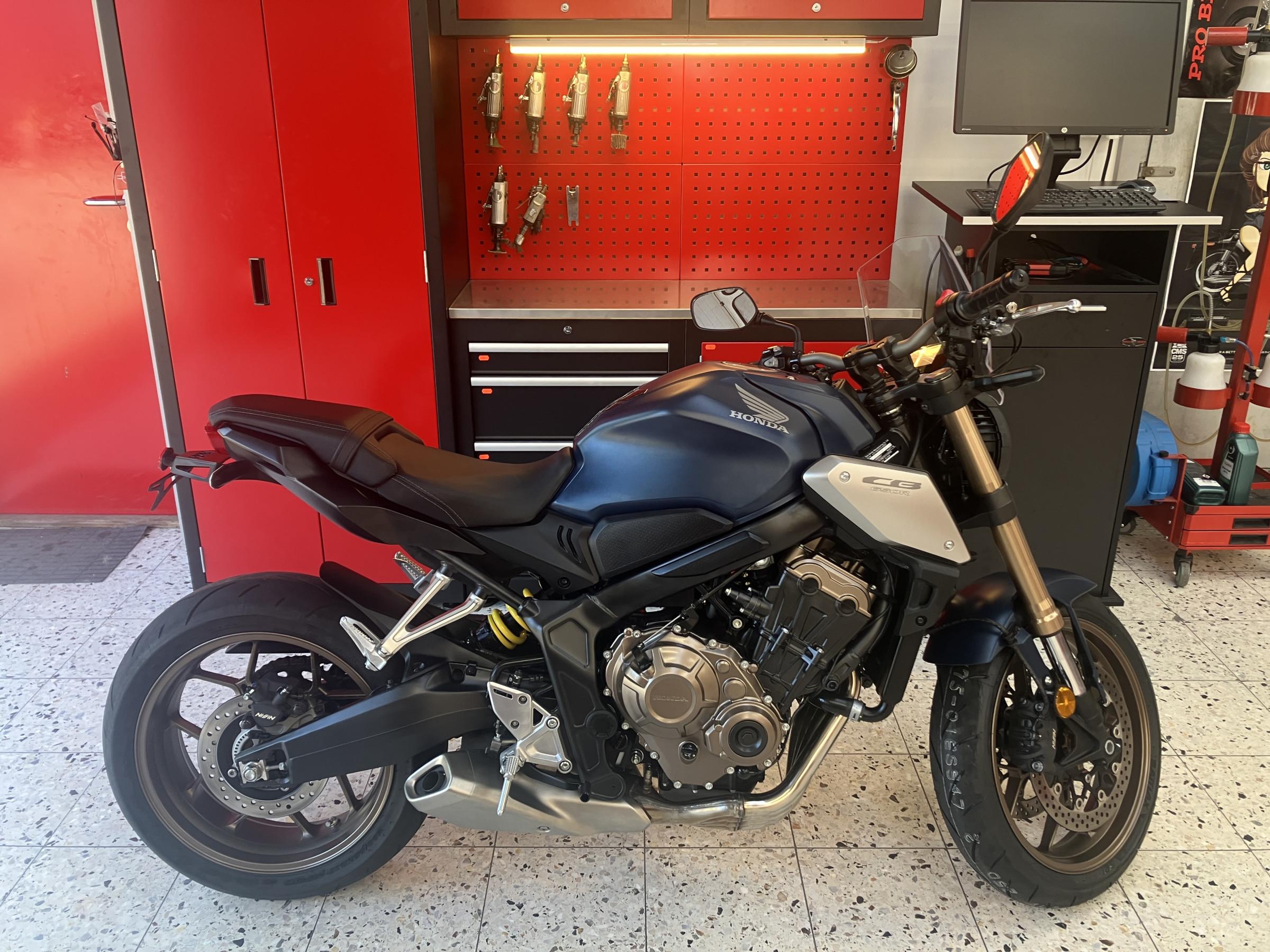 Honda CB 650 R