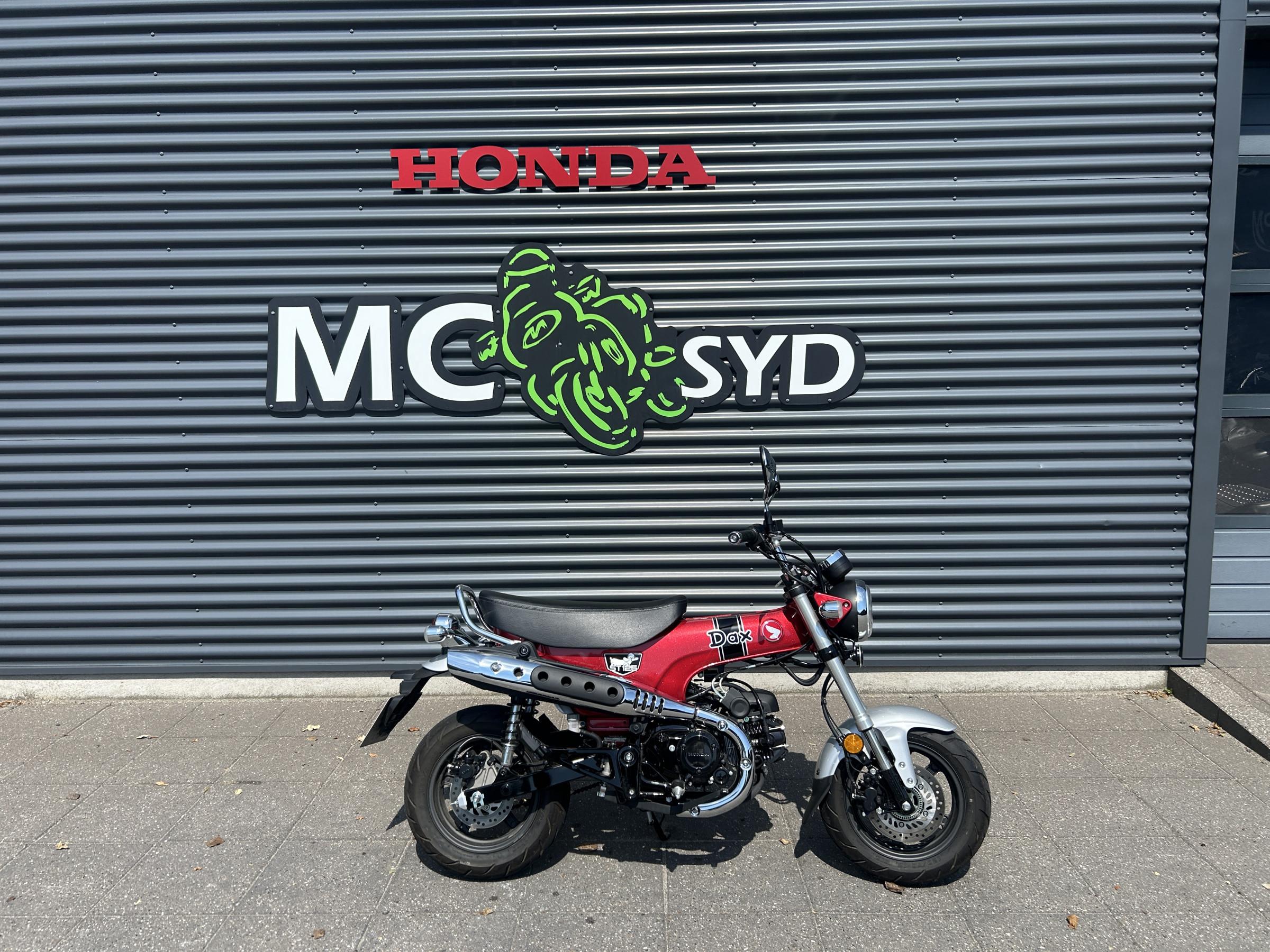 Honda ST 125 Dax