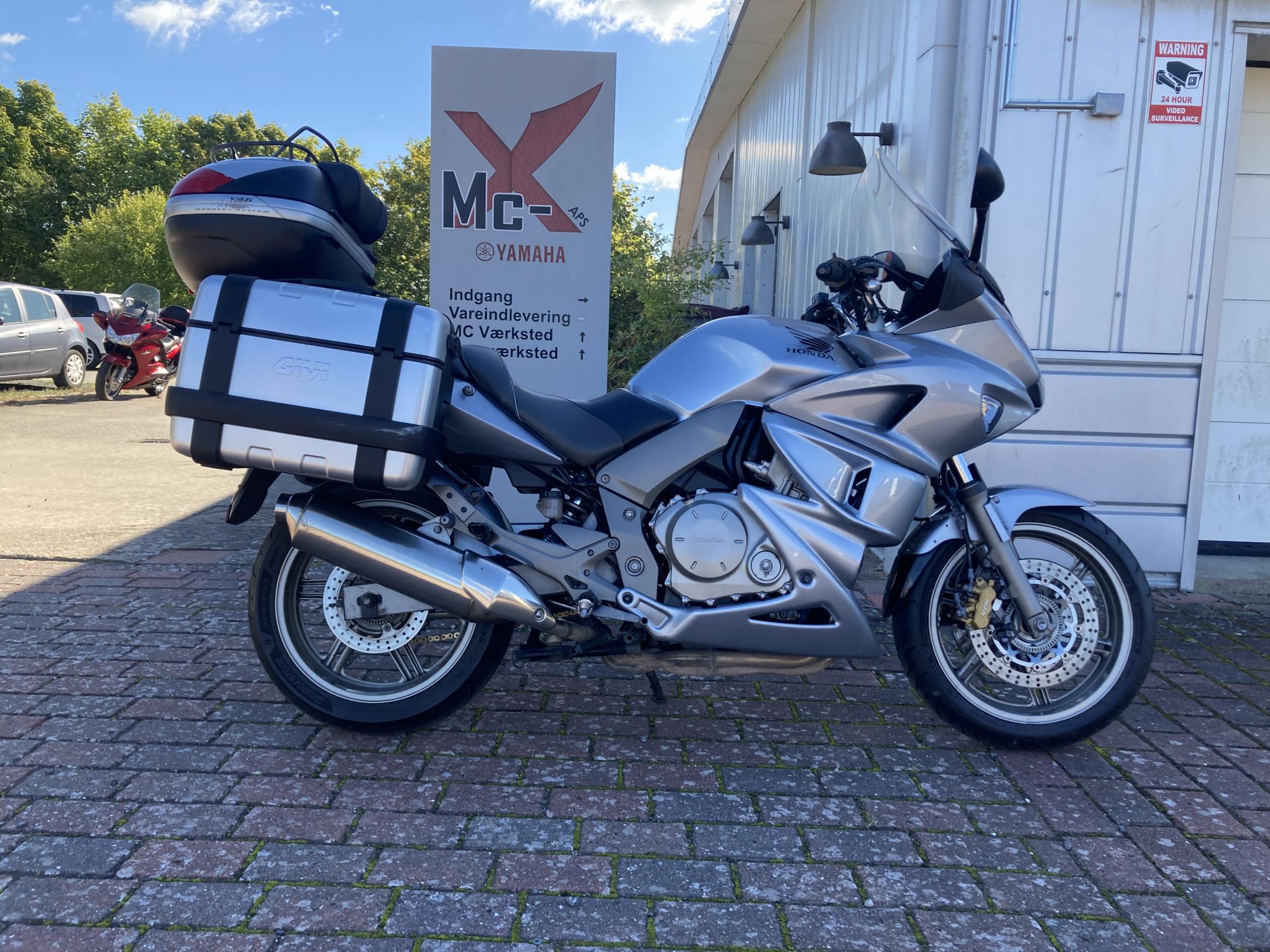 Honda CBF 1000 A