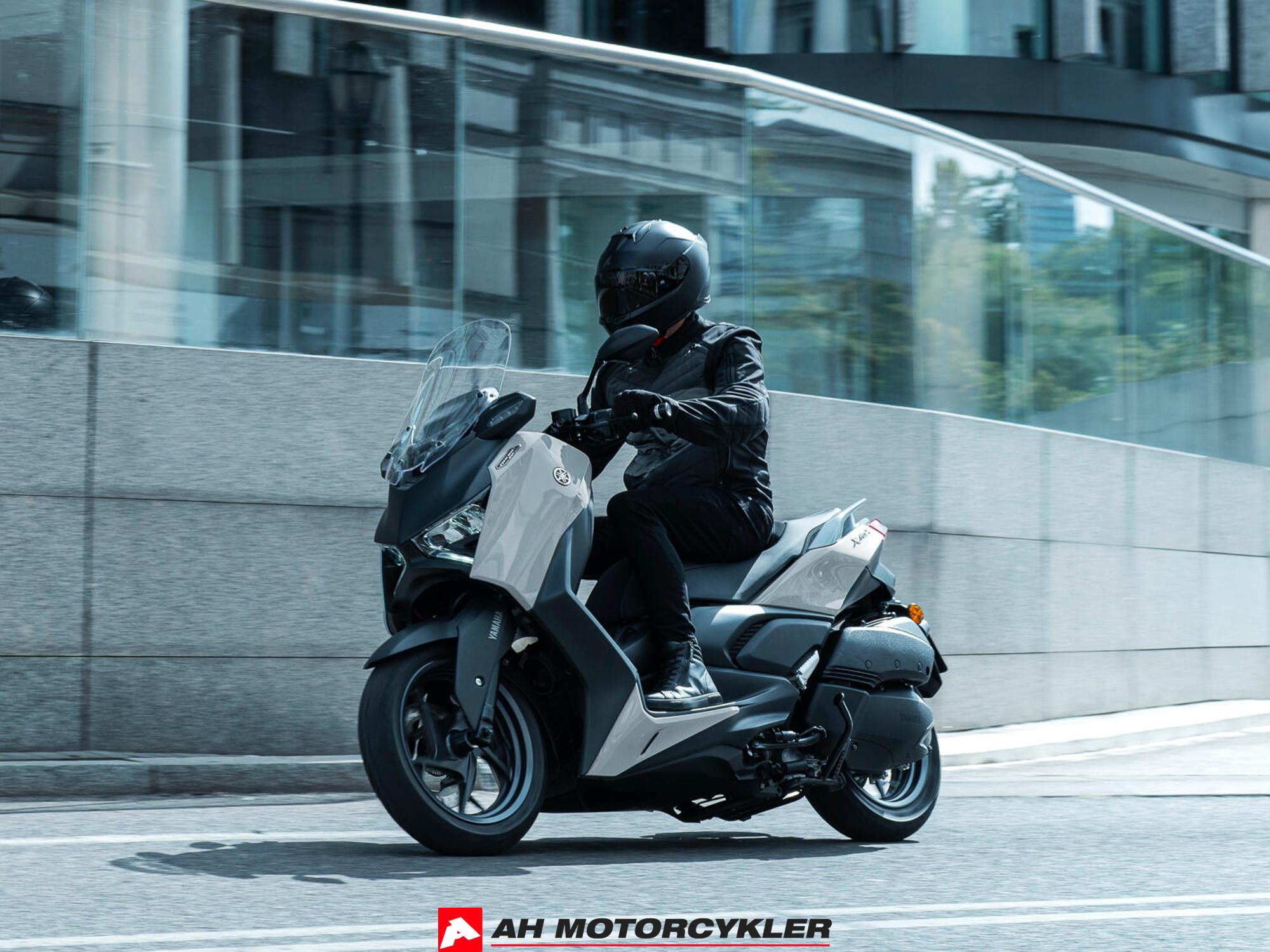 Yamaha X-Max 300 Tech Max + Crystal Graphite — billede 8