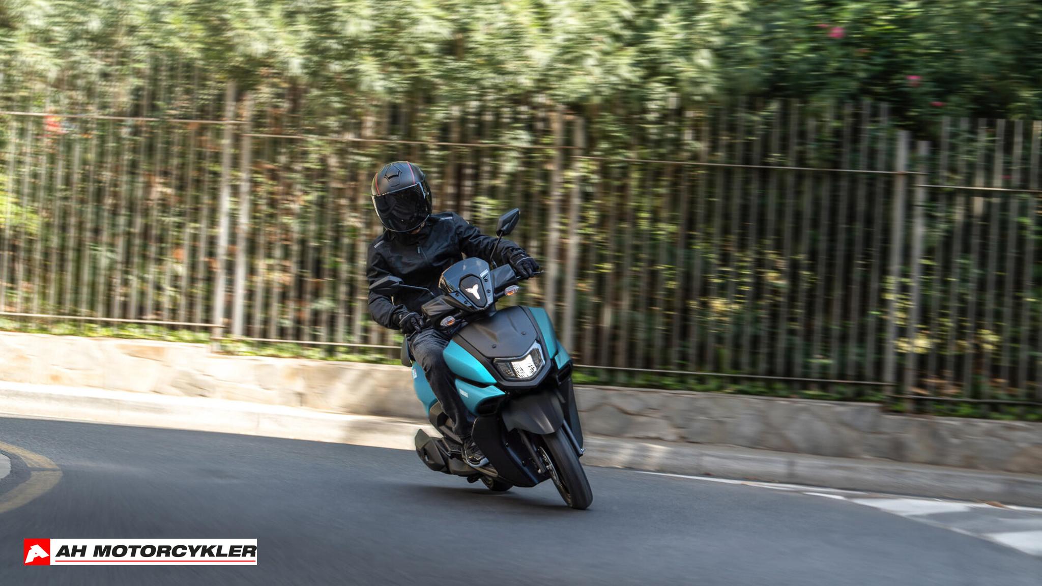 Yamaha RayZR Midnight Black — billede 8