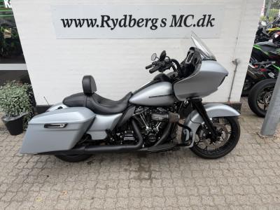 Harley-Davidson FLTRXS Road Glide Special