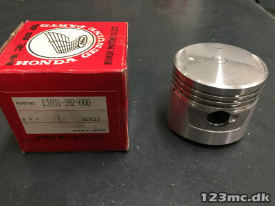 13101-392-000, stempel CB750F