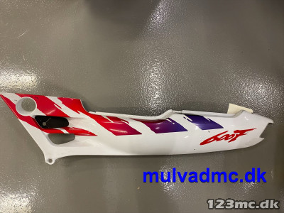 Kåbeside under sæde venstre