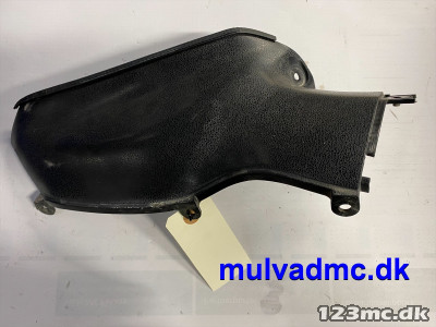 Plast afdækning højre side v. Tank