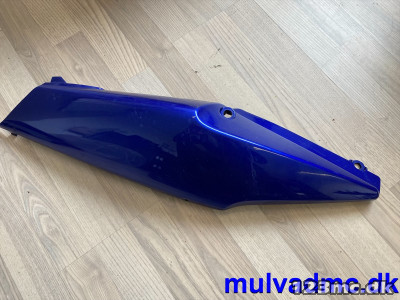 Plastdel under sæde