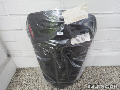 Sort kåbeglas, Yamaha FZ-6