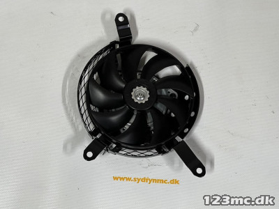 17810-15H00 FAN ASSY, RADIATOR RH