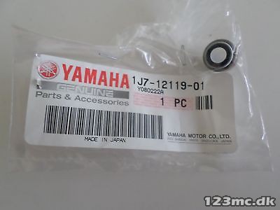 1J7-12119-01-00 SEAL,VALVE STEM