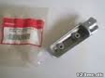 50642-KY4-900 ARM,L.MAIN STEP