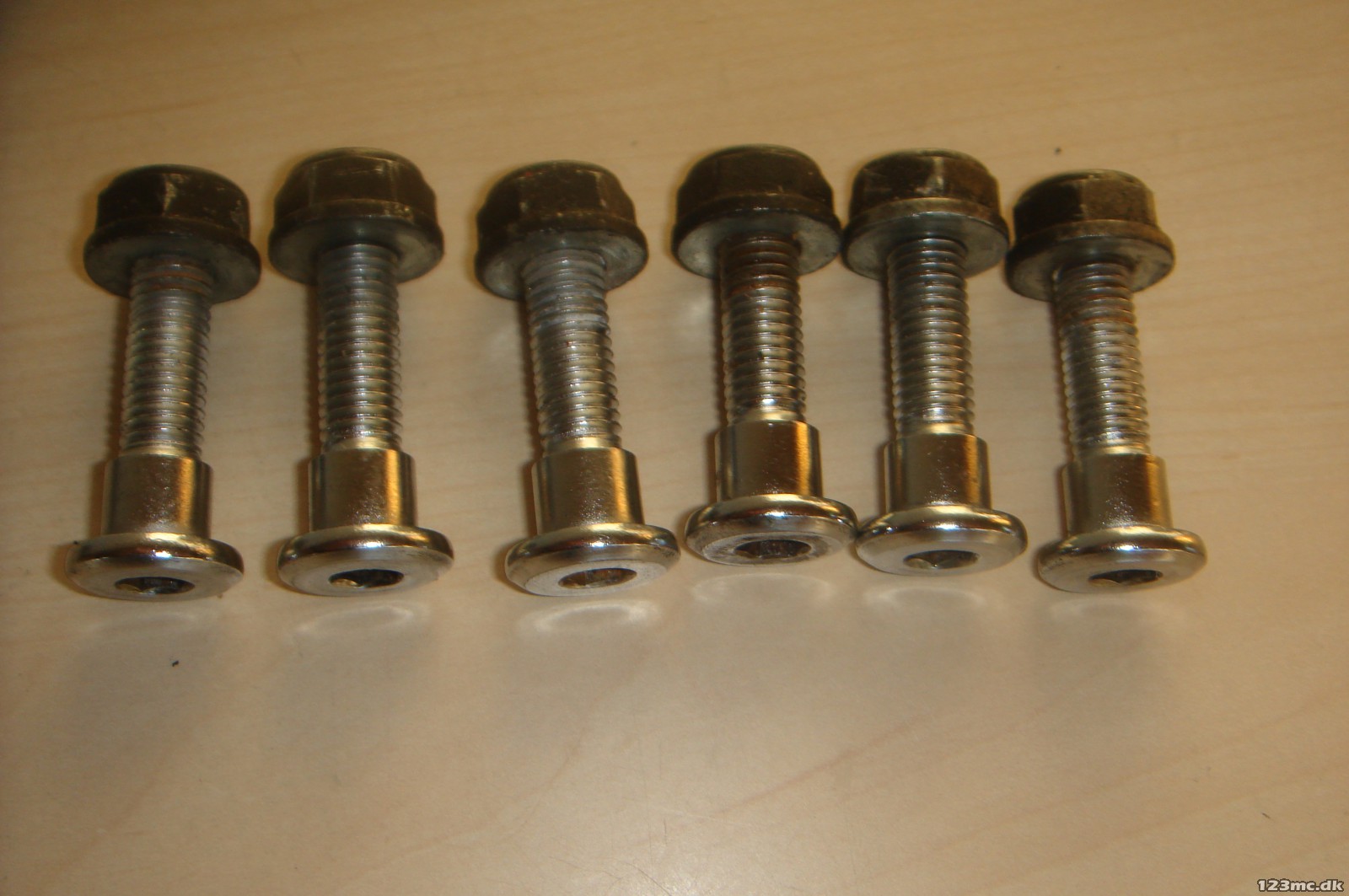 Bolte 90105 MB0 000 6 STK Til Salg 123mc