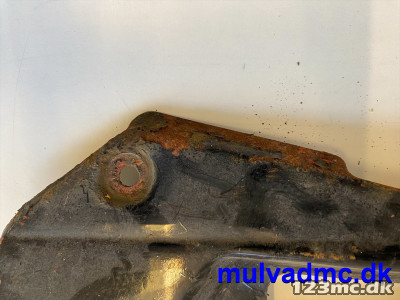 Afdækning v  udstødning