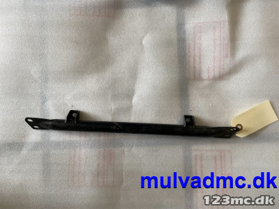 Afstivning af stel til motor