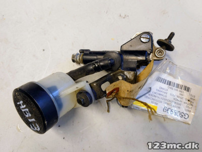 Bagbremse hovedcylinder til Honda CBR 900 årg. 94