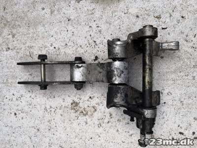 Beslag bagstøddæmper