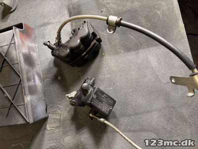 Buell XB12s bremse caliper og master foran