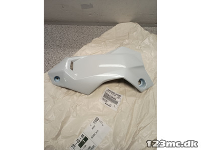 COWLING,LWR,LH,P.B.WHITE Kwasaki Z900