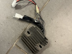 Ensretter/ Spændingsregulator til Suzuki SV 650 S Ensretter/ Spændingsregulator til Suzuki SV 650 S
