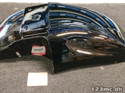 FENDER, FRONT (BLACK) | MODEL W