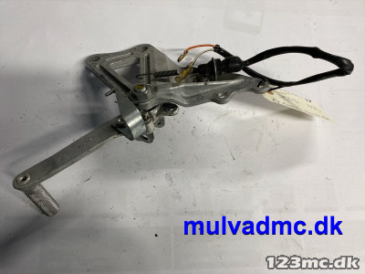 Fodhvilerkonsol højre for