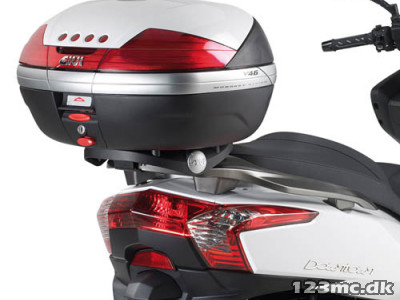 GIVI Bagagebærer m/topplade - Downtown 300i SR92 GIVI Bagagebærer m/topplade - Downtown 300i SR92