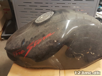 Honda VTR1000 benzintank