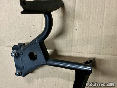 Kåbestativ / Beslag til front