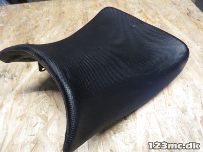 Sæde, Suzuki GSF 650