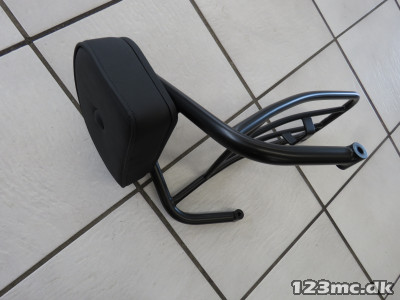 Sissybar for fører, med bagagebærer. Vulcan S