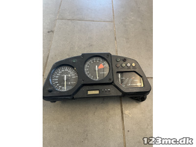 Speedometer km 27700