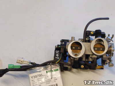 Spjældhus / Indsprøjtning til Suzuki M800 årg. 08