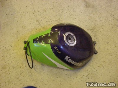 Tank m. tankdæksel/nøgle