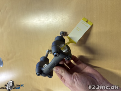 Triumph Handlebar Clamp