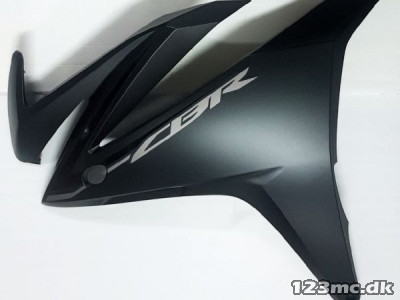 Venstre kåbeside til Honda CBR500RA