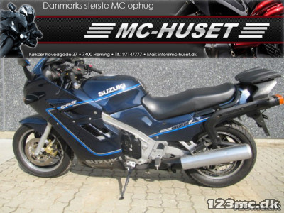 Suzuki GSX 1100 F