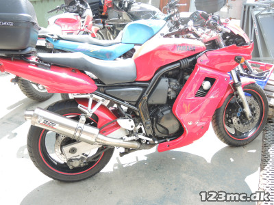 Yamaha FZS600