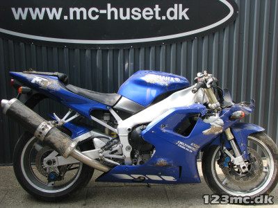Yamaha R1 1999