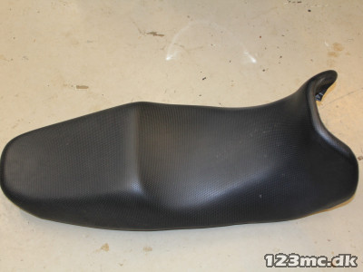 Sæde til Suzuki GSX 750 F  årg. 2000-