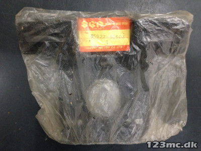 35927-45601 Nummer plade ophæng